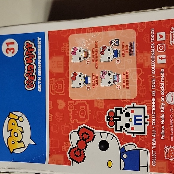 Funko Pop! Hello Kitty 45th Anniversary 8-Bit Figure with Red Bow - Picture 3 of 5